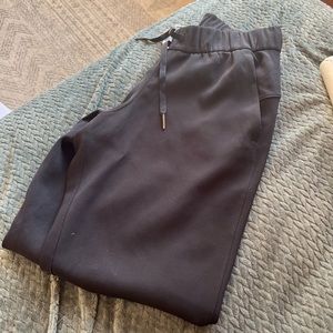 Lululemon on the fly mid rise joggers woven